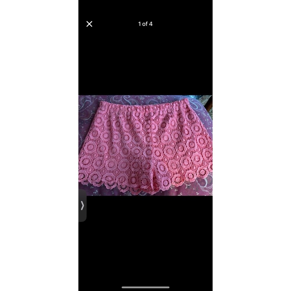 Tinseltown Size Large Women’s Dressy Shorts 30” Elastic Waist 3” Inseam CORAL